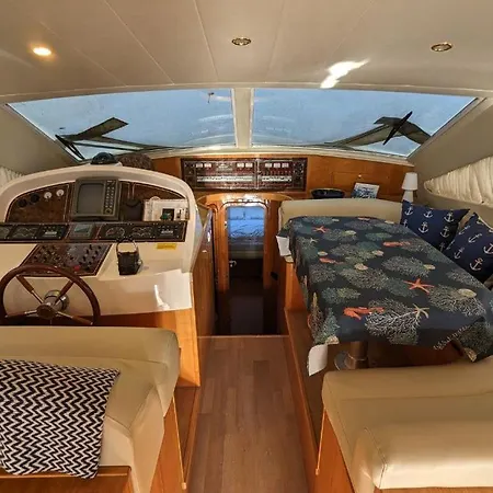 Le Sky Sailor, Ideal Lions ספינת מלון קאן